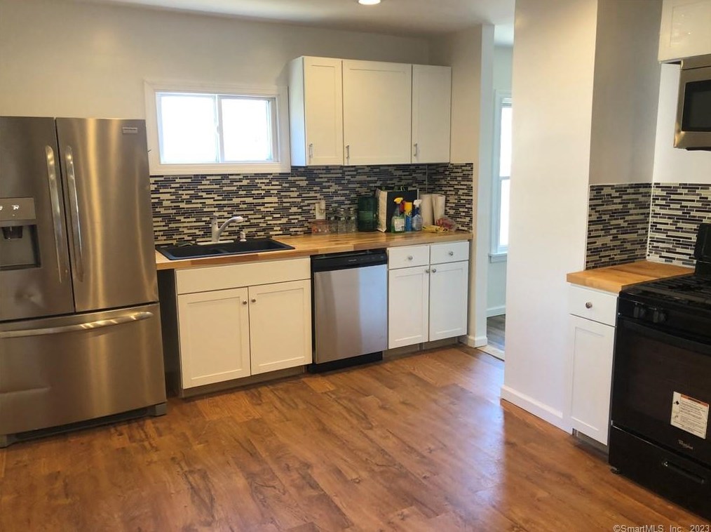 111-113 Highland St #113, Manchester, CT 06040