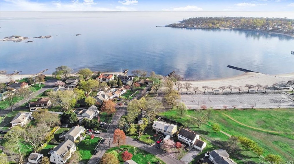 97 Tupper Dr, Stamford, CT 06902