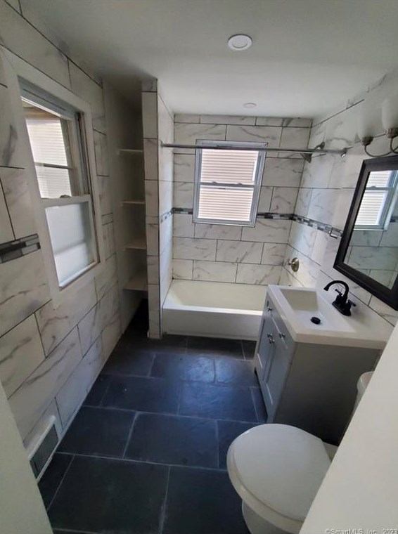 34 Orland St #1, Bridgeport, CT 06605