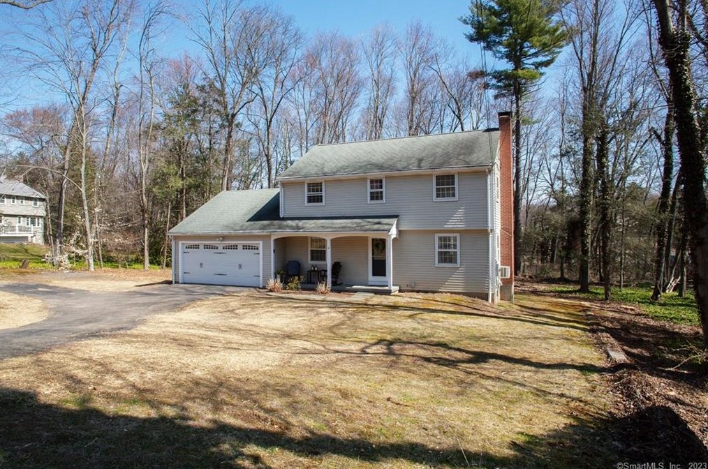 4 Powder Horn Dr, Simsbury CT  06070-1712 exterior