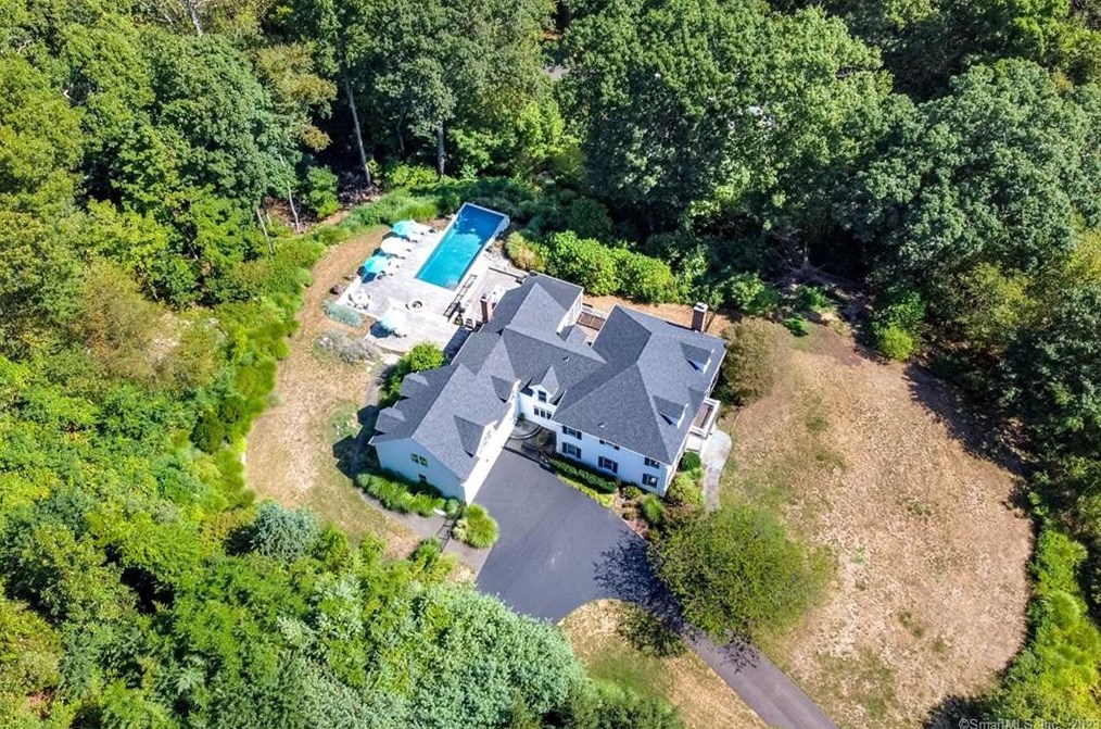 10 Woodway Ln, Wilton, CT 06897