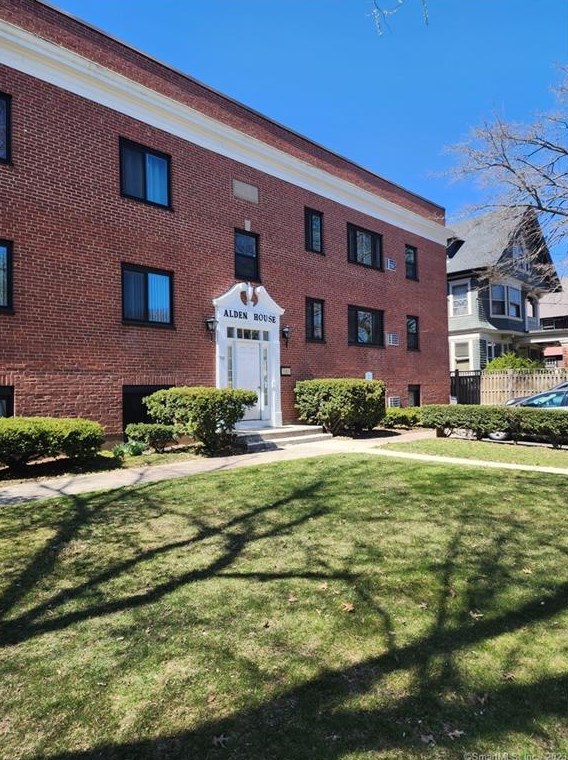 578 Whitney Ave #o2, New Haven, CT 06511