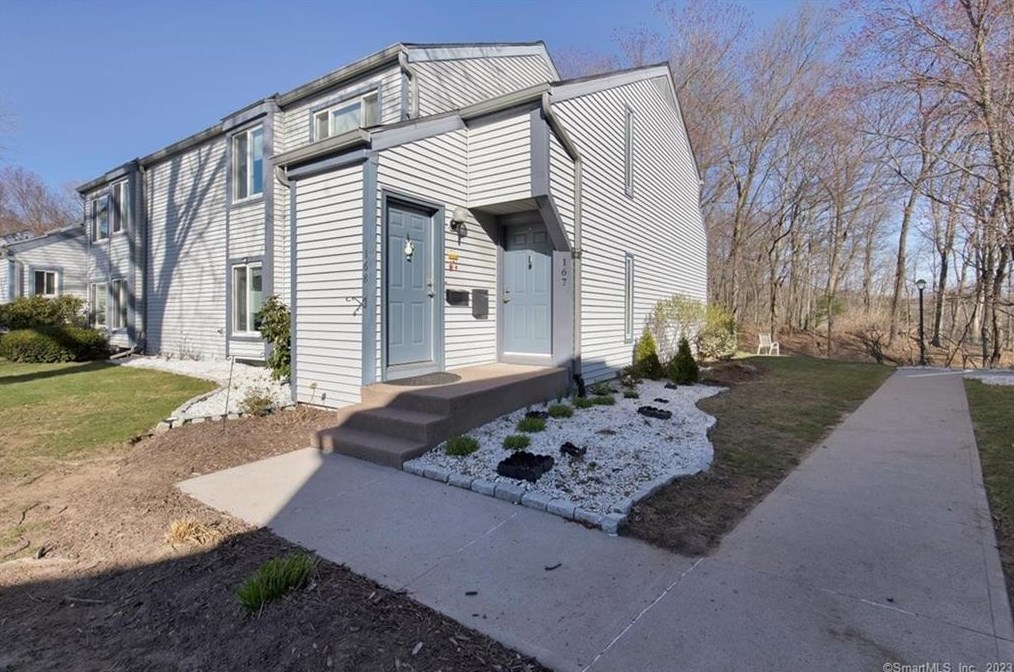 167 Candlewood Dr Unit 167, Wapping, CT