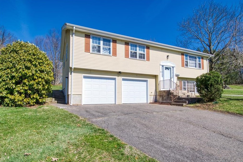 46 Eckert Rd, Hartford, CT 06111-4902