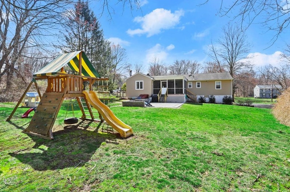 28 Redcoat, Upper Stepney, CT 06468