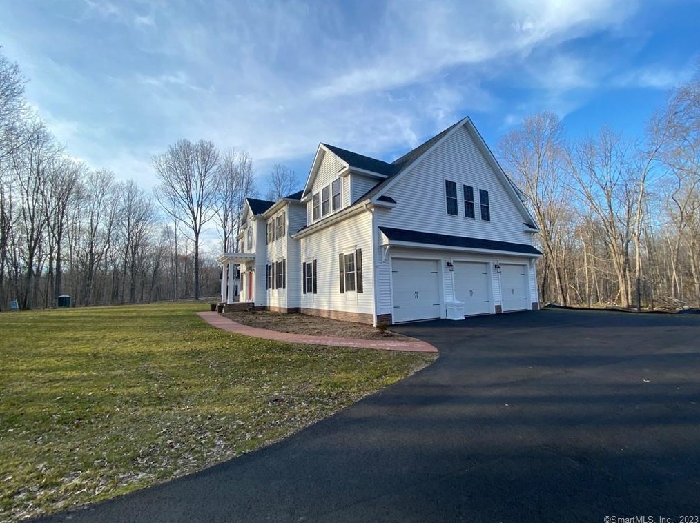 375 Podunk Rd, Guilford, CT 06437