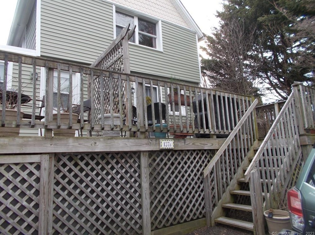 137 Edgefield Ave #2, Milford, CT 06460