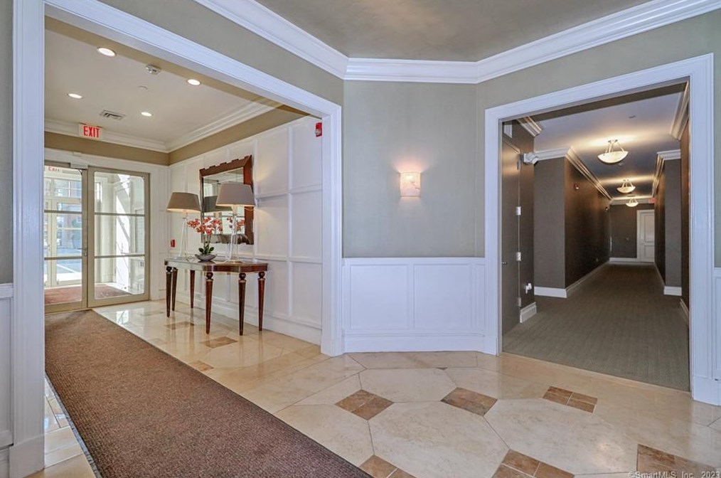 50 Stone Ridge Way Apt 2a, Fairfield, CT