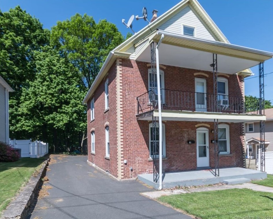 16 Crown St, Bristol, CT 06010