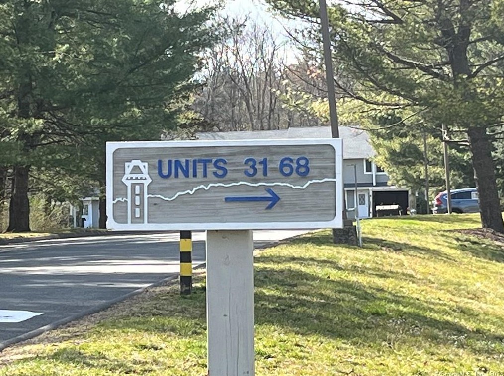 58 Hilltop Dr, Simsbury CT  06089-9664 exterior
