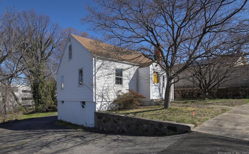 14 Yankee Doodle Ct, Norwalk, CT 06851