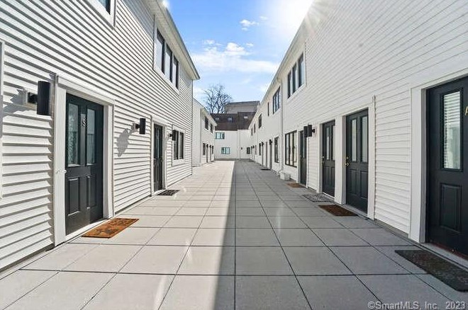 141 Grove St #r, Stamford, CT 06901
