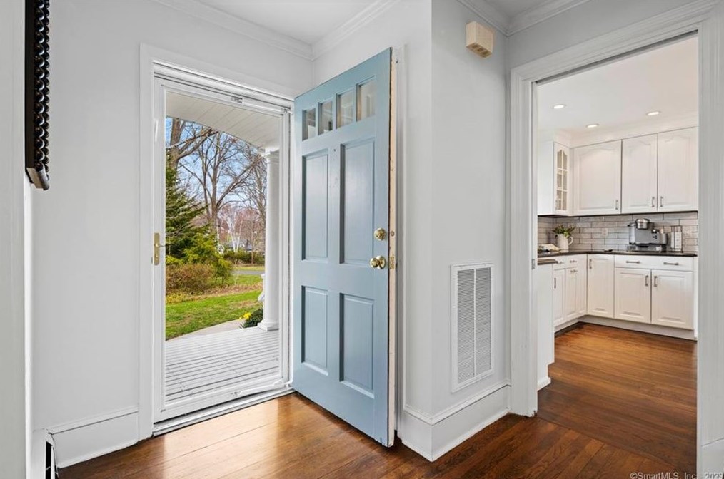 6 Birchwood Ln, Westport, CT 06880