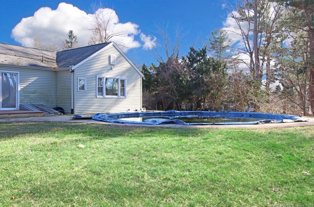 595 Hartford, Vernon, CT 06066