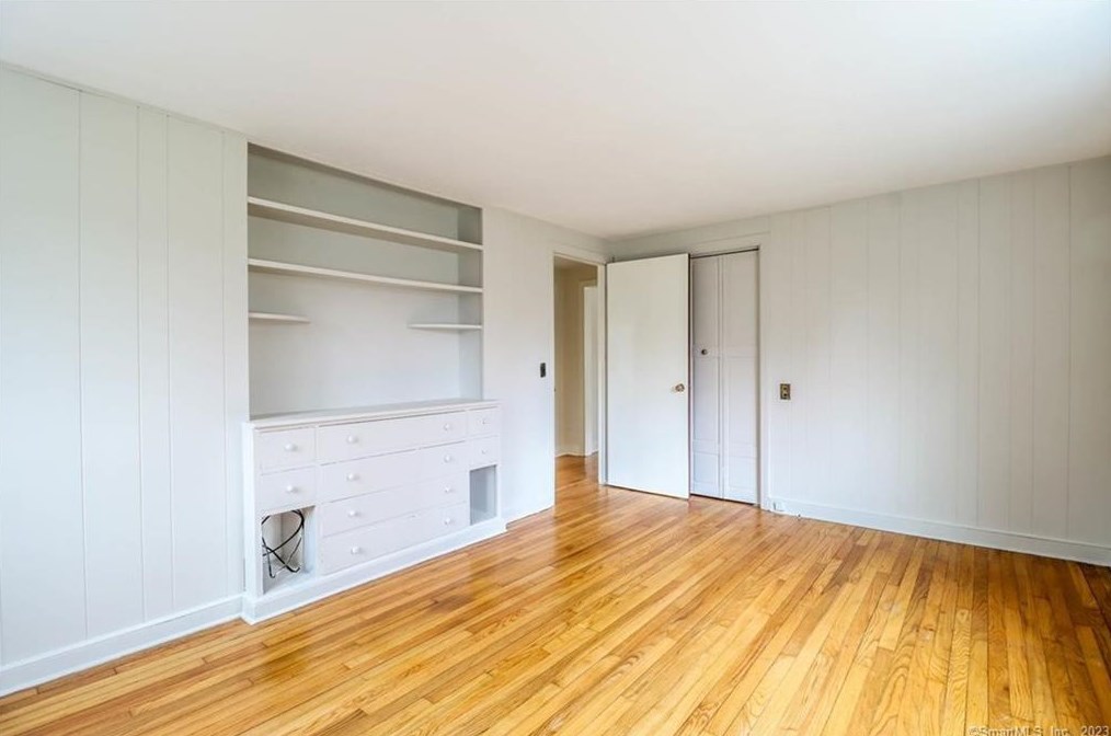 4 Nettleton Ave, Newtown CT  06470-2017 exterior