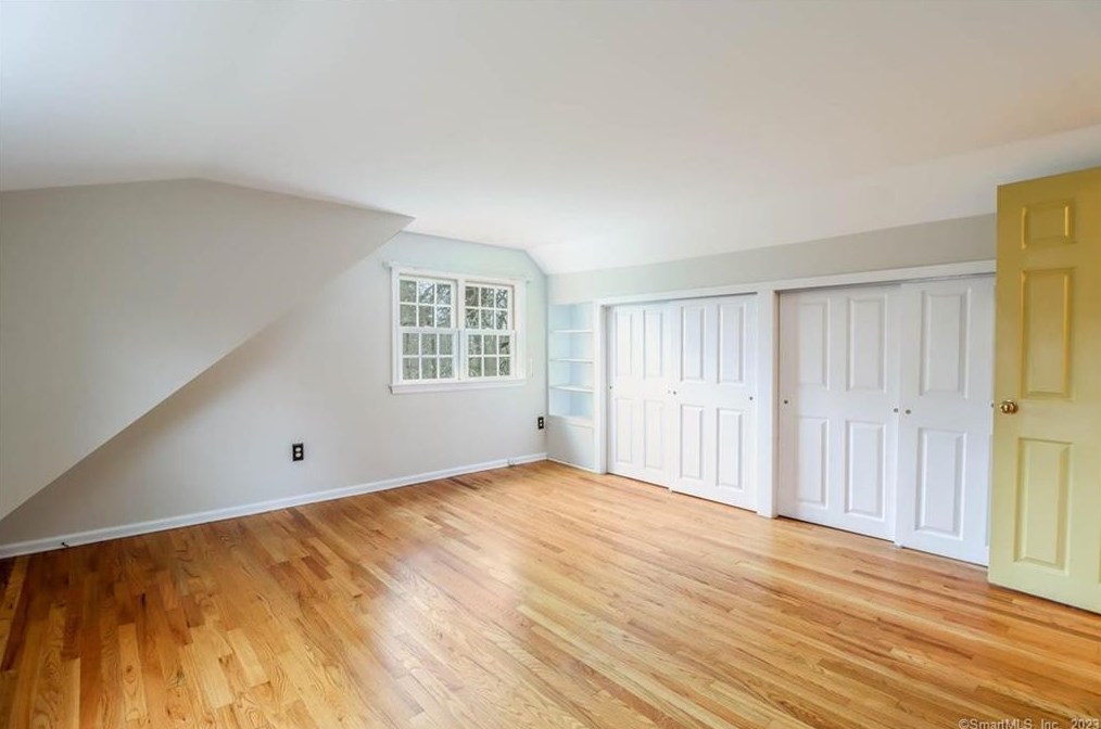 4 Nettleton Ave, Newtown CT  06470-2017 exterior