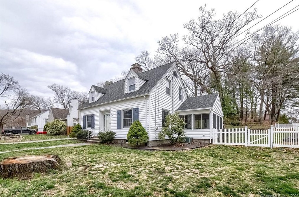 27 N Westwood Rd, Ansonia, CT 06401