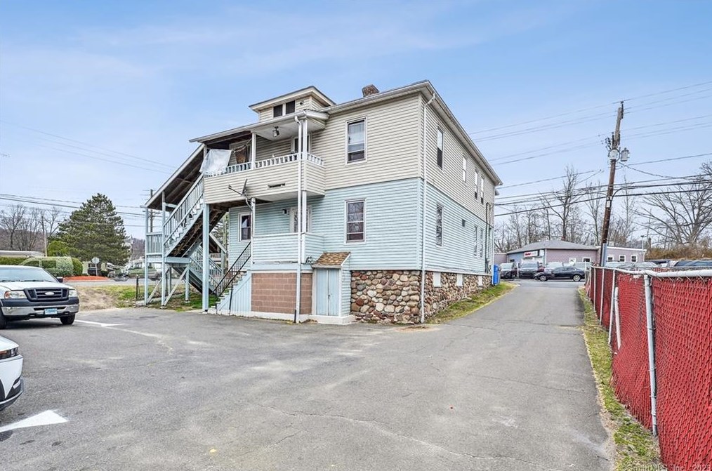 217 Frederick St #1, Bristol, CT 06010