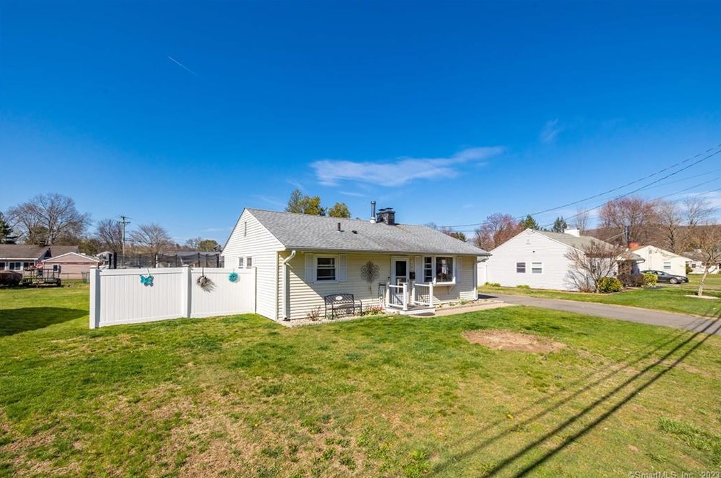 138 Shuttlemeadow, Plainville, CT 06062