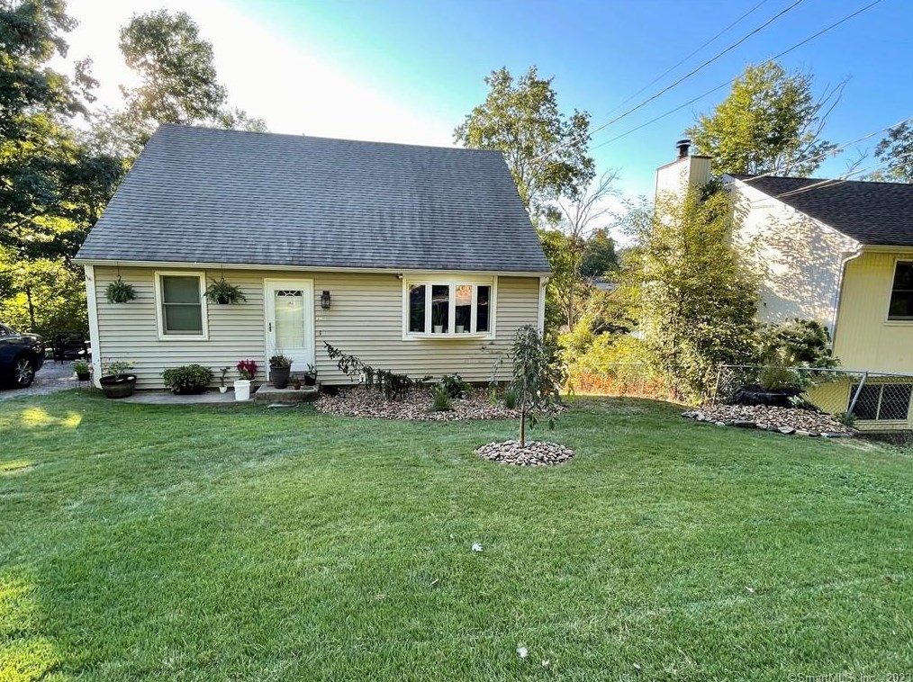 55 Melbourne St, Union City, CT 06770
