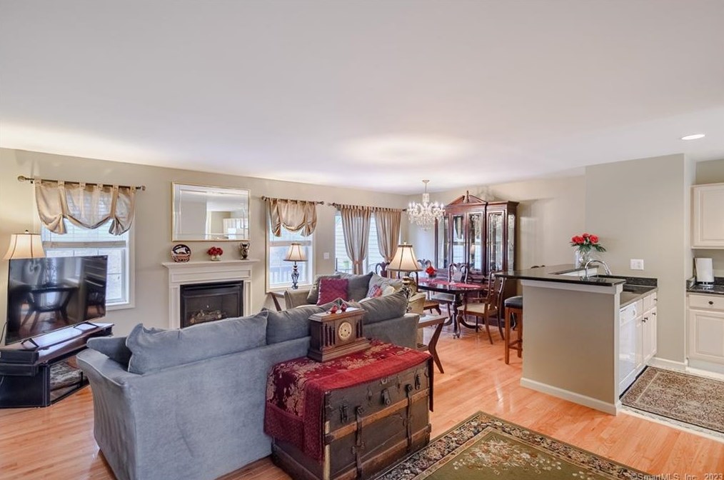 1205 Bradford #1205, Danbury, CT 06811