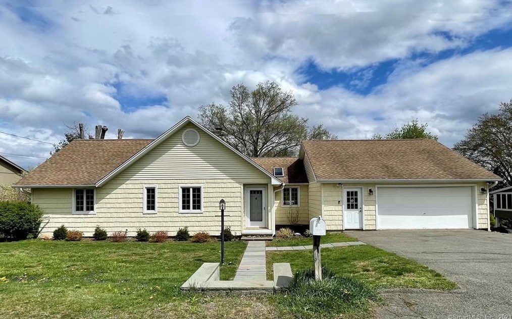 12 Crestway, Danbury, CT 06812