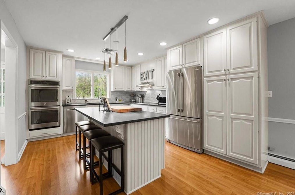 34 Lawrence Hill Rd, Stamford, CT 06903