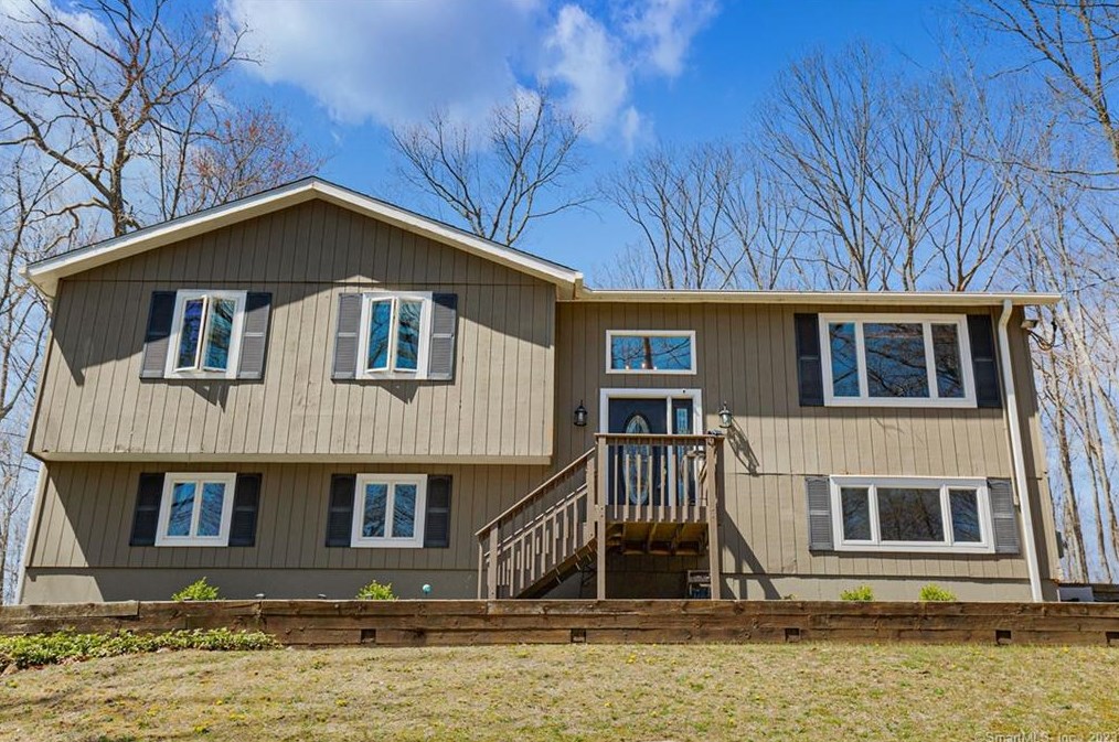 6 Old Bridge Rd E, Danbury, CT 06812