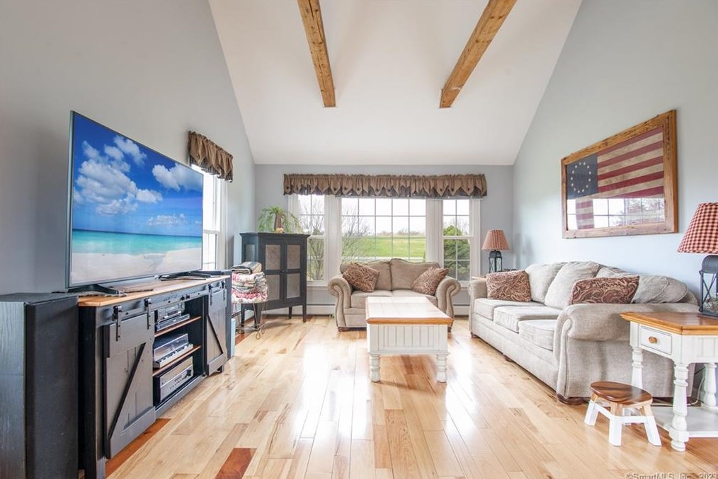 1 Aja Ln, Northville, CT 06776-2664