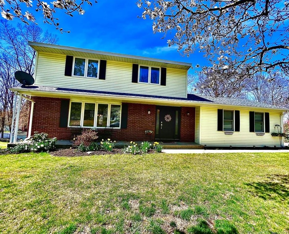 23 Birchwood Dr, Killingly, CT 06241