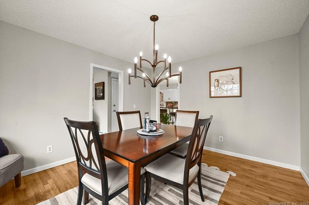 32 Gate Rd, Danbury CT  06811-3624 exterior