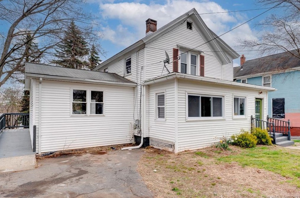 324 Maple St, New Britain, CT 06051