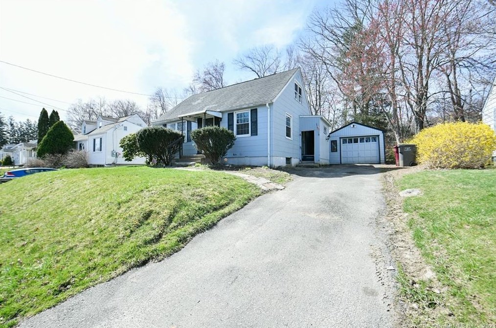 52 Damson Ln, Union City, CT 06770 exterior