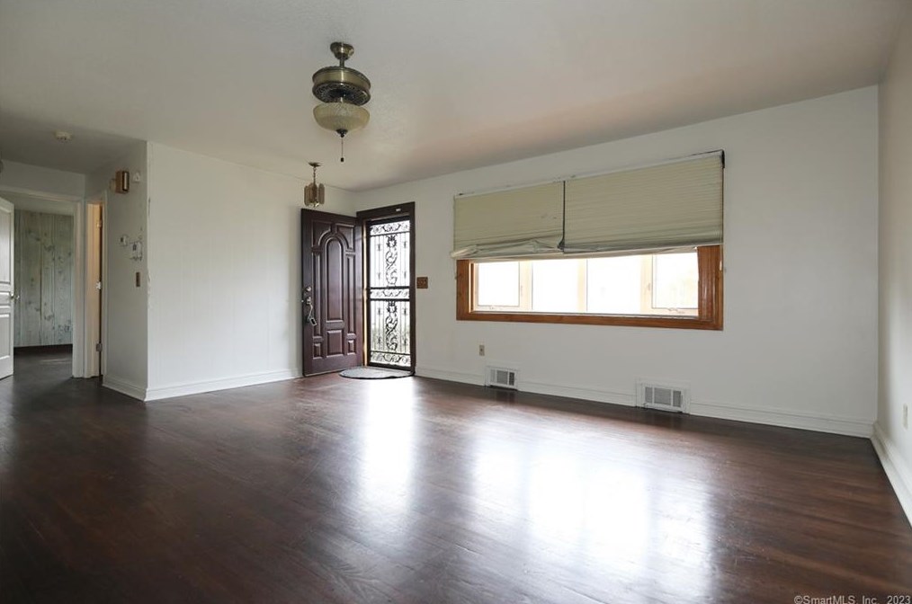 48 Jackson, Bloomfield, CT 06002