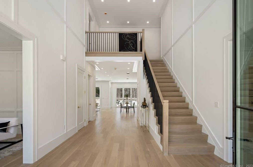 122 Weed St, New Canaan, CT 06840