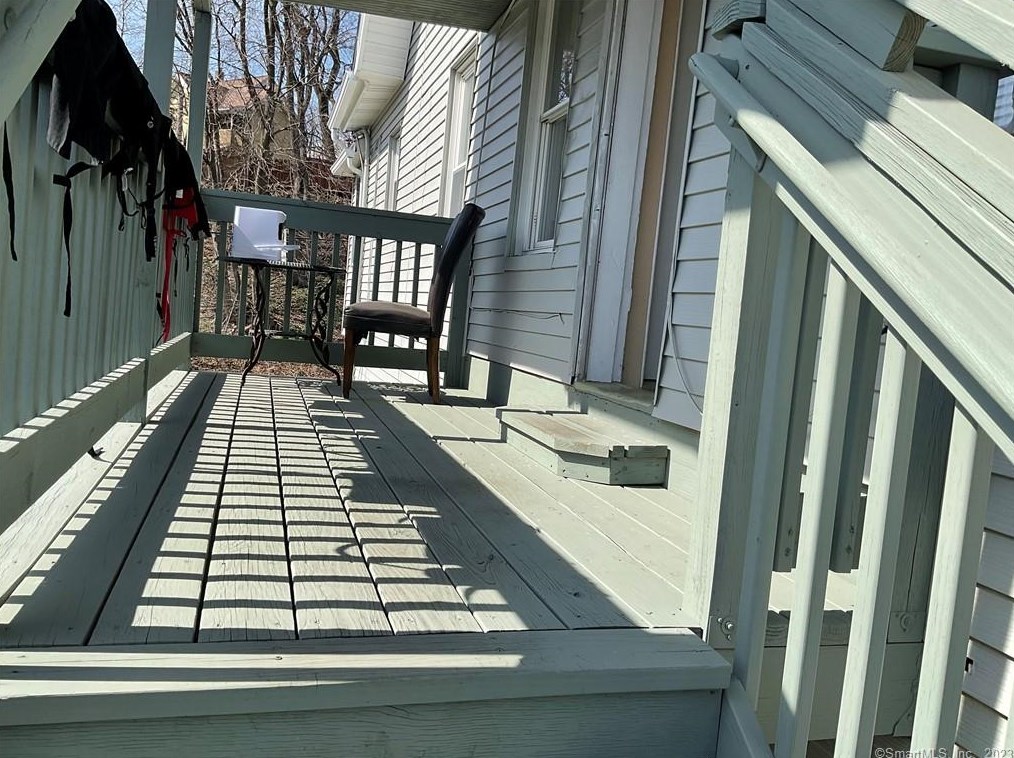 61 School St, Union City, CT 06770