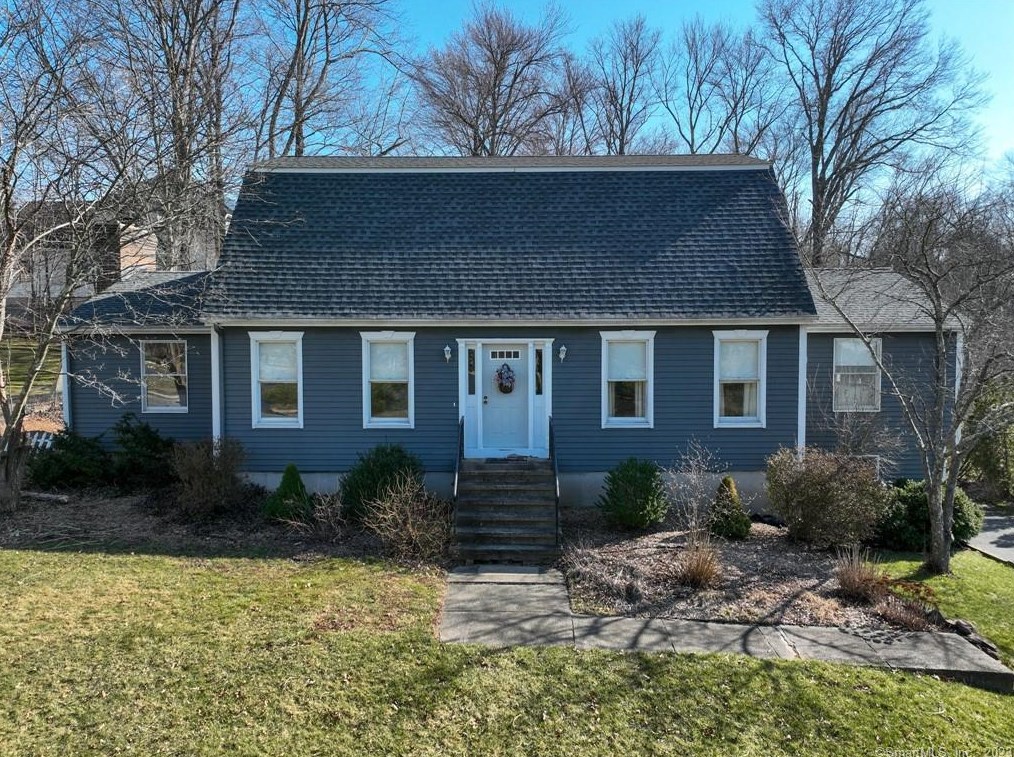 345 Westfield St, Middletown, CT 06457