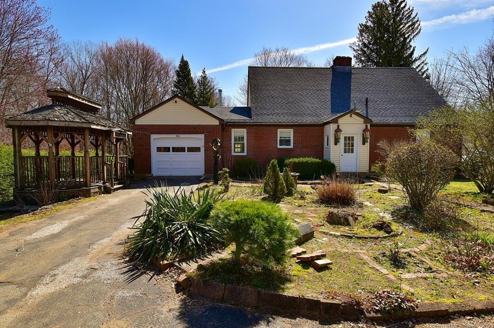 346 Long Hill Rd, Wapping, CT 06074