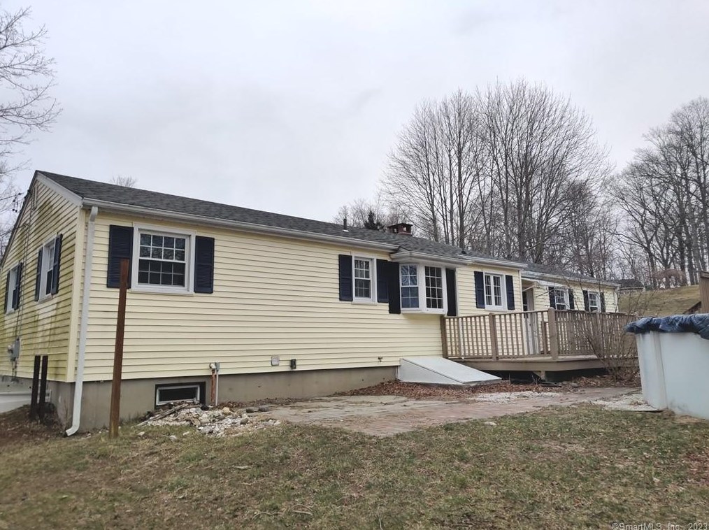 2 Bishop Hill Rd, East Hampton, CT 06424