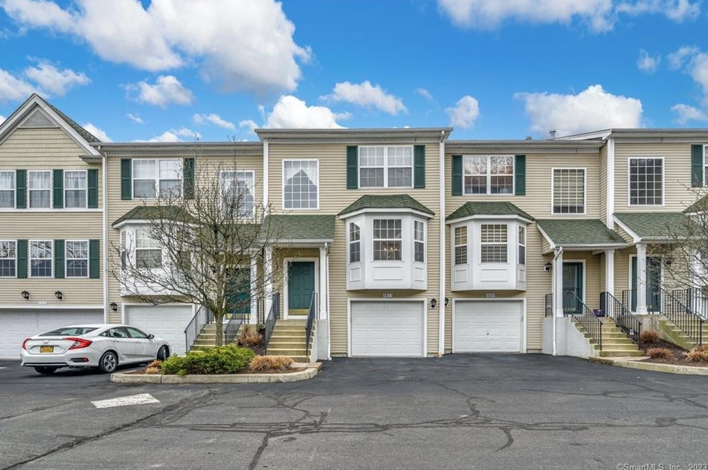 1011 Lexington Blvd #1011, Bethel, CT 06801