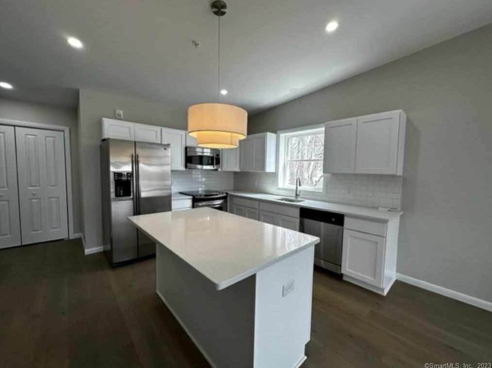 176 Boston Post Rd #i, Westbrook, CT 06498