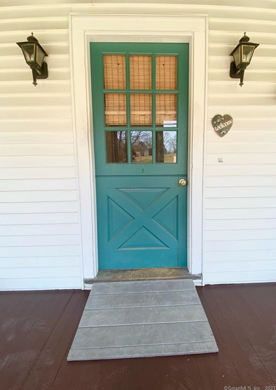 164 Packer Rd, Mystic CT  06355-1100 exterior
