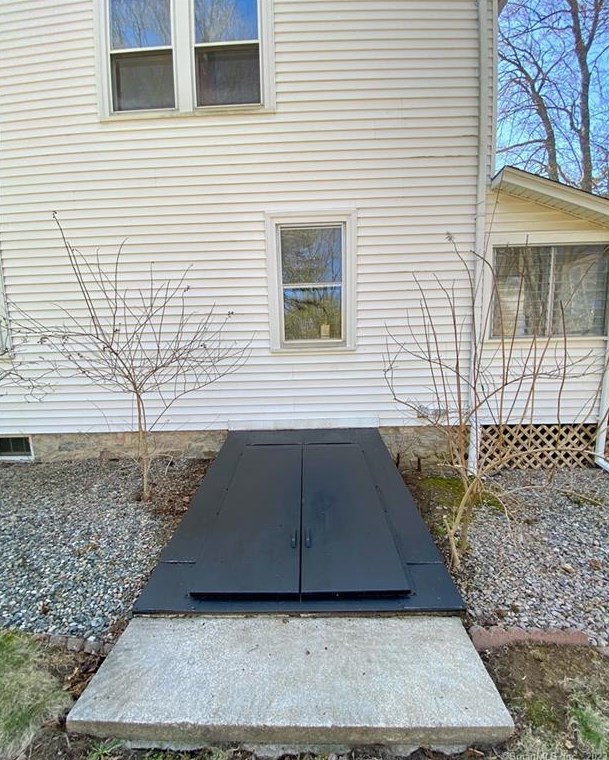 164 Packer Rd, Mystic CT  06355-1100 exterior