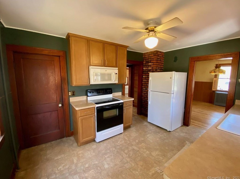 164 Packer Rd, Mystic CT  06355-1100 exterior