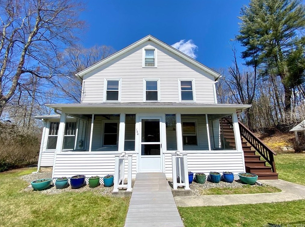 164 Packer Rd, Mystic CT  06355-1100 exterior