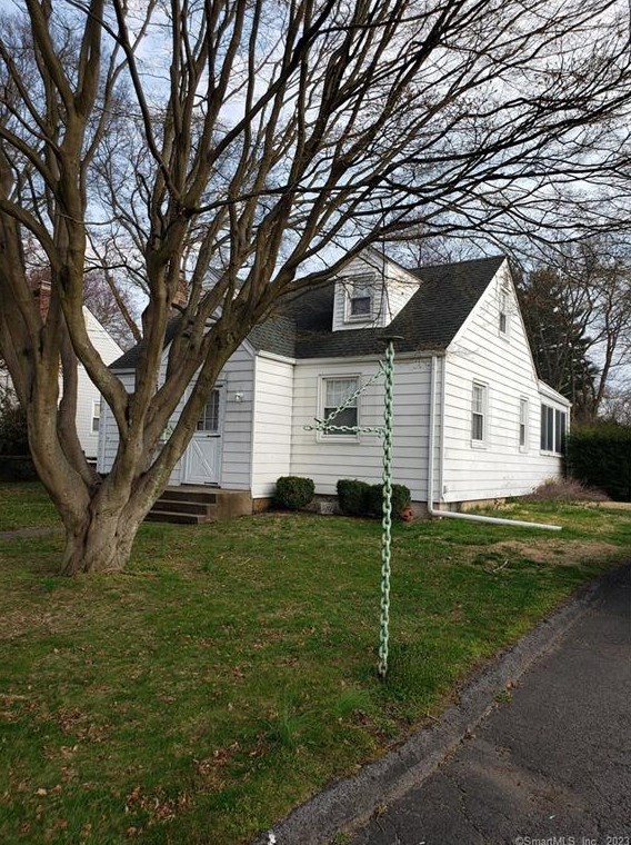 2 Albrecht Ct, Norwalk, CT 06855