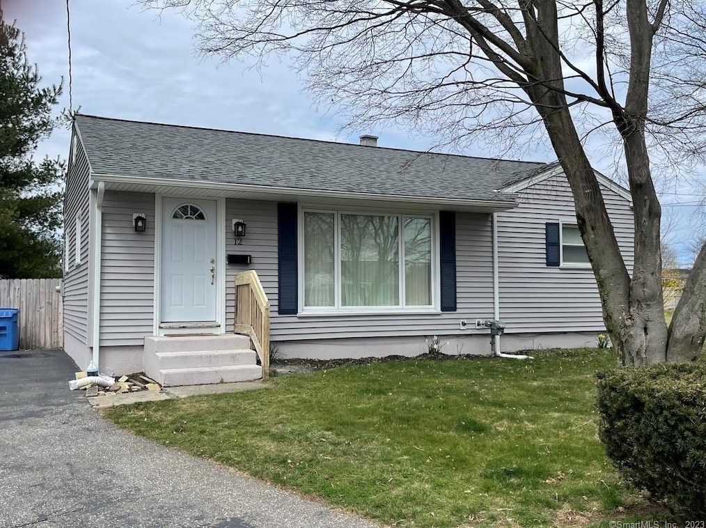 12 Traders, Norwich, CT 06360