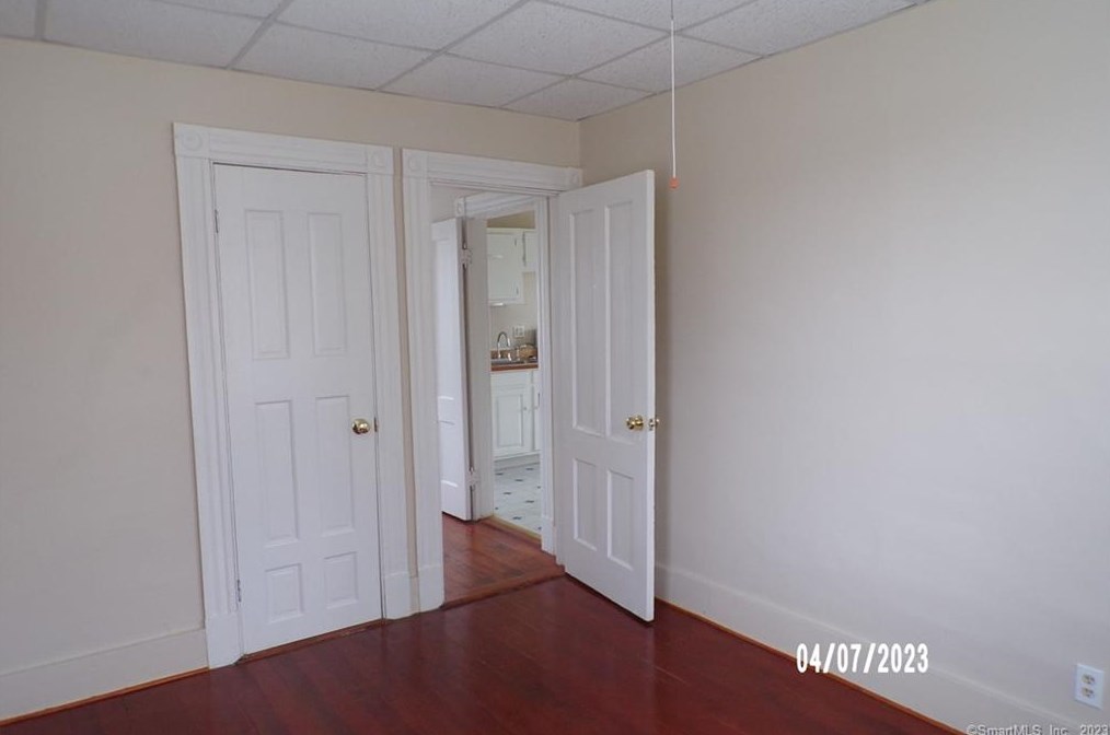 11 2nd Ave, Branford CT  06405-5421 exterior