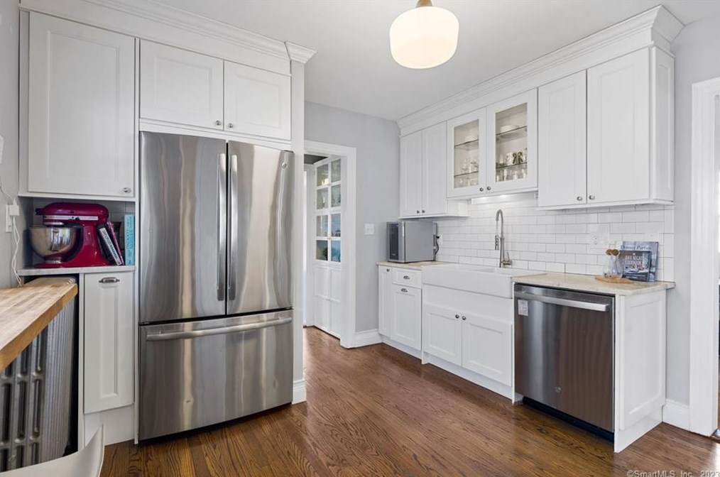 36 Dartmouth Ave, Hartford CT  06110-1209 exterior