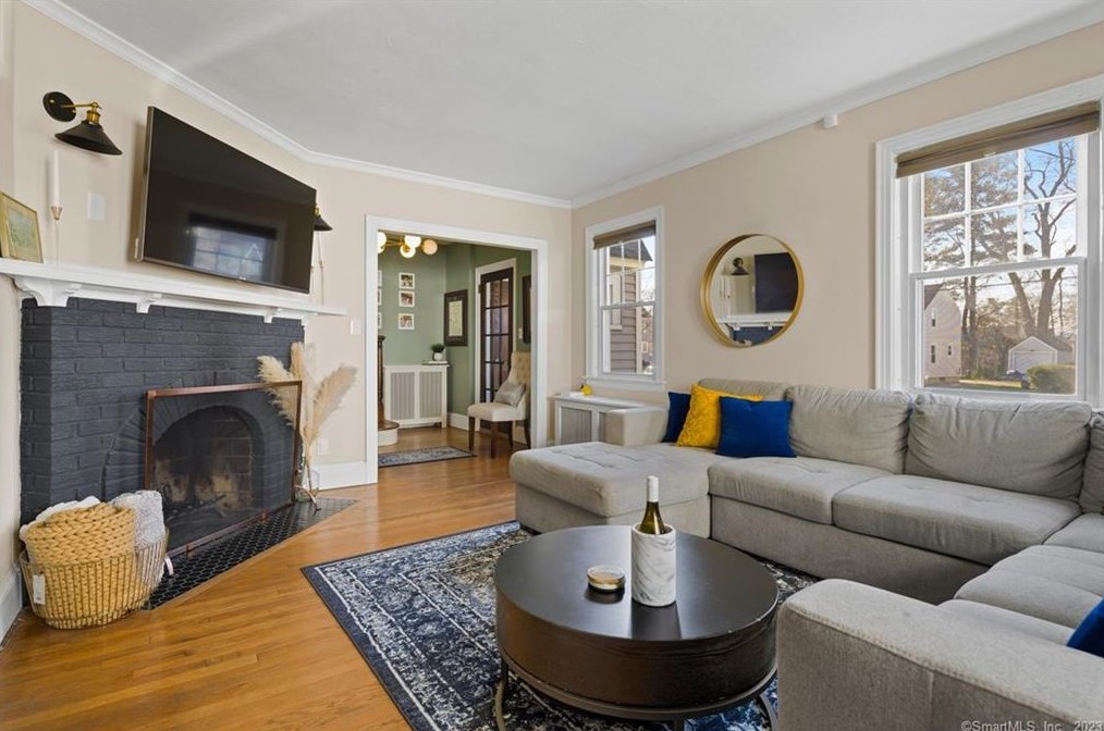 36 Dartmouth Ave, Hartford CT  06110-1209 exterior